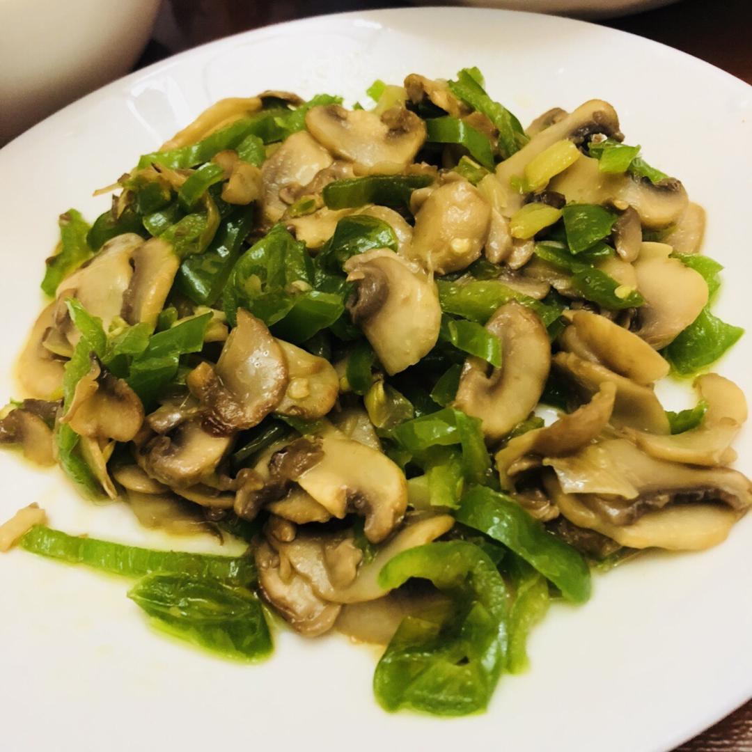 芦笋炒蘑菇