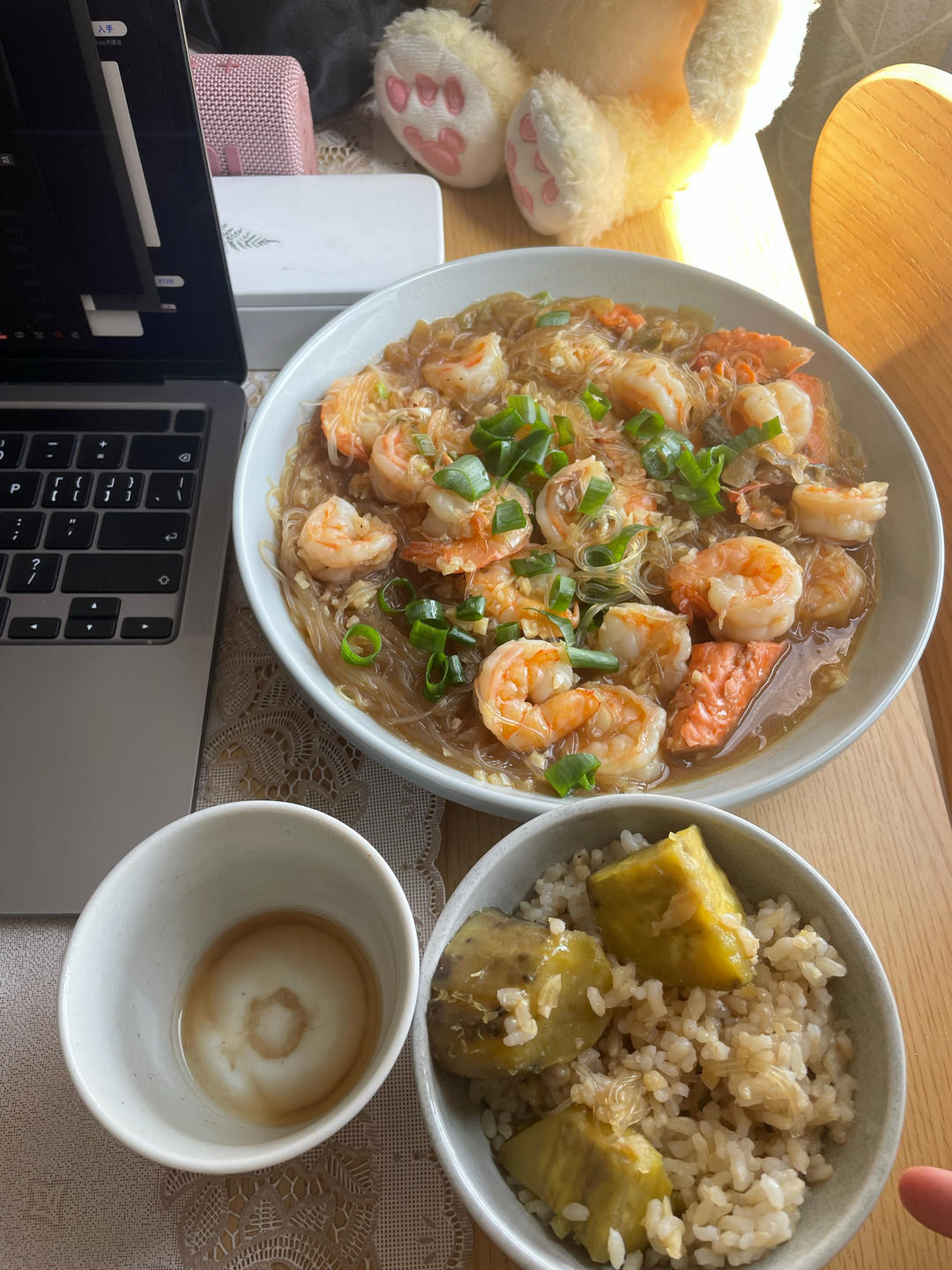 🔥天气越来越冷，来一道热乎乎的蒜蓉虾粉丝煲，简直太幸福了❗️