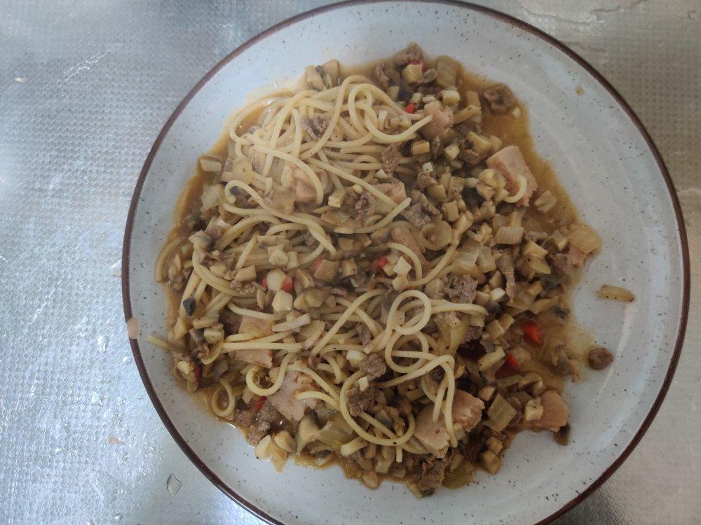 黑椒牛肉意大利面