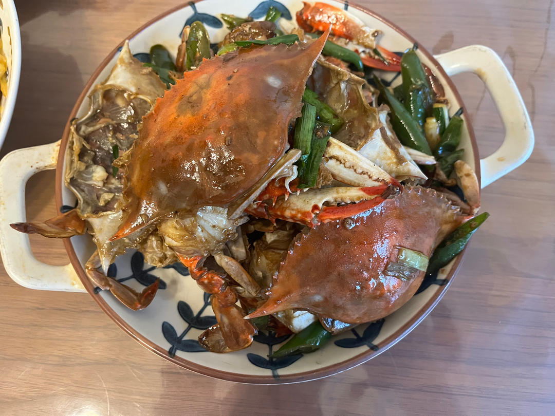 香喷喷的香辣蒜苗梭子蟹～