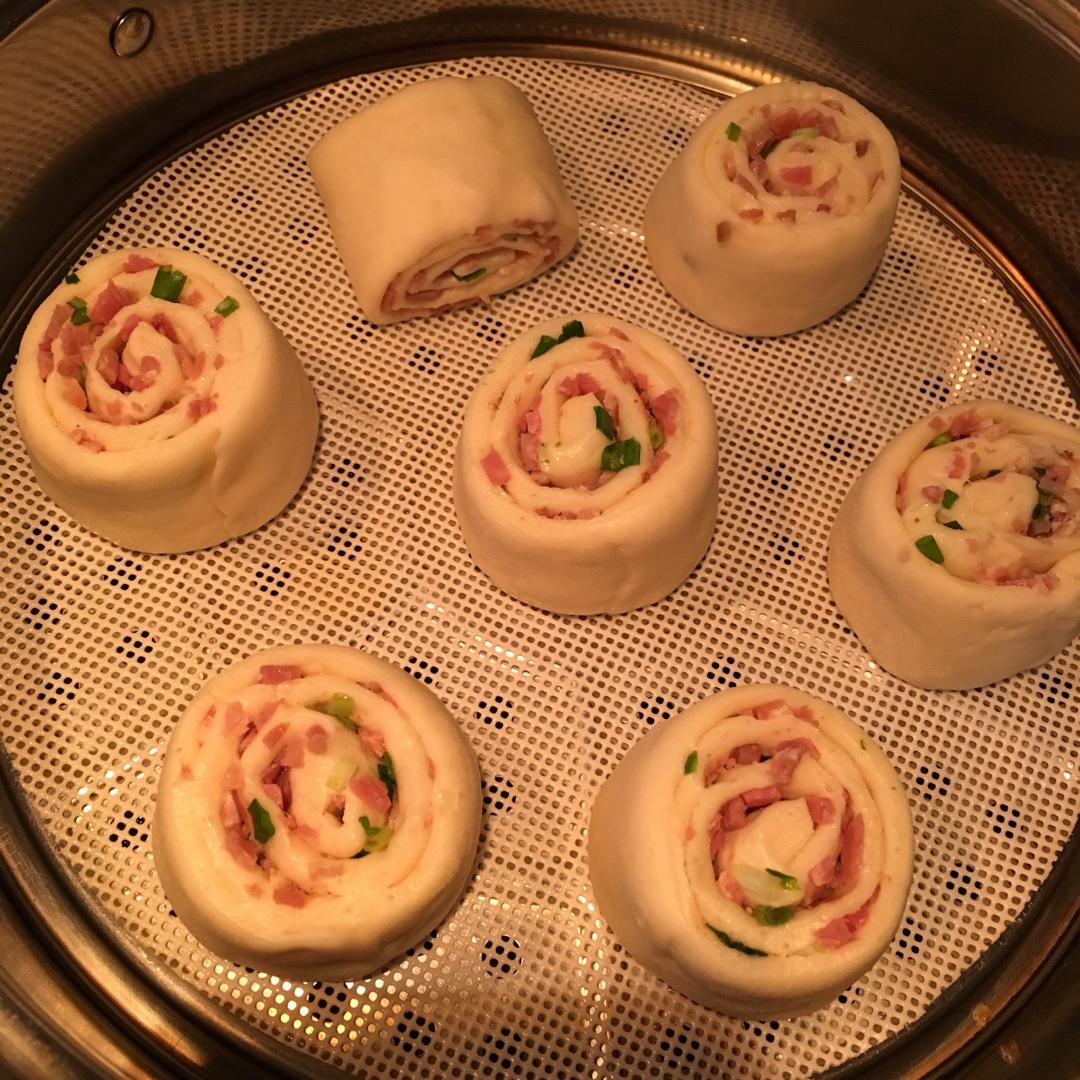 葱香培根手撕馒头卷