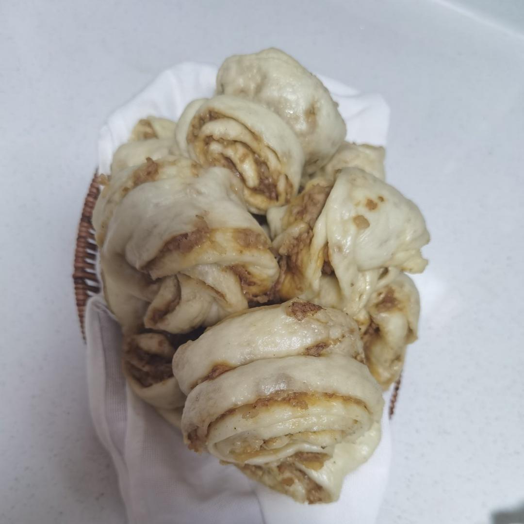 葱香肉花卷