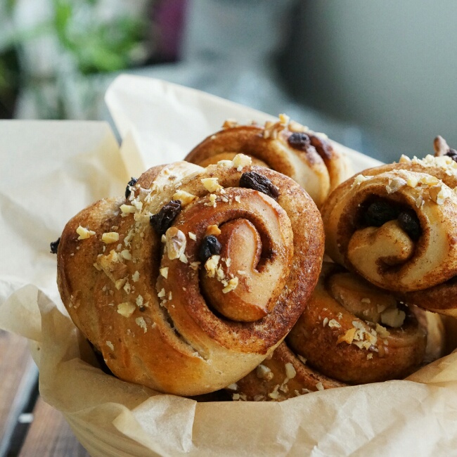 风中的菠萝包做的天然酵种芬兰肉桂卷