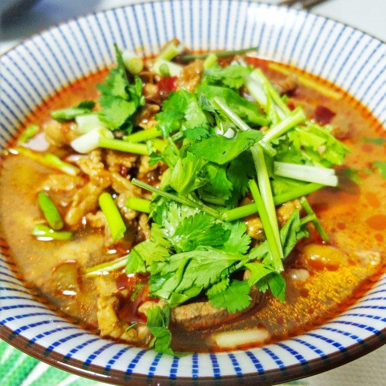 香辣榨菜肉丝面