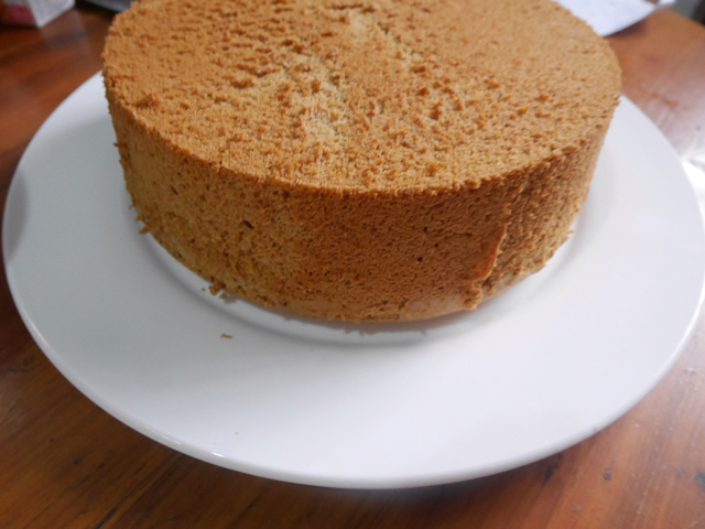 烤箱做蛋糕（戚风蛋糕的做法）