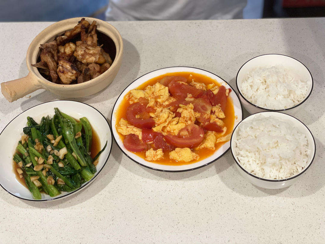 香味十足的沙姜鸡煲