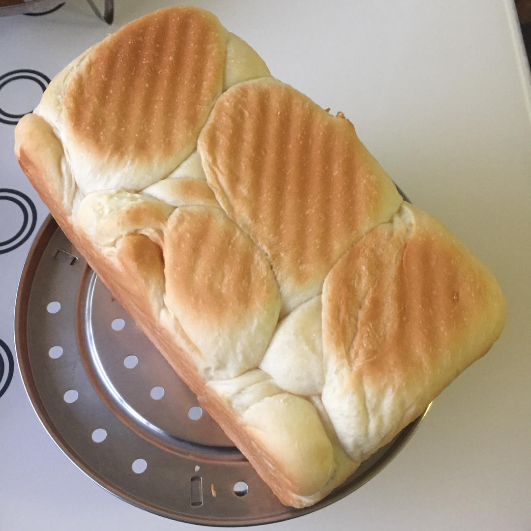 椰蓉面包(适合夏季手揉的中种法+水合法)