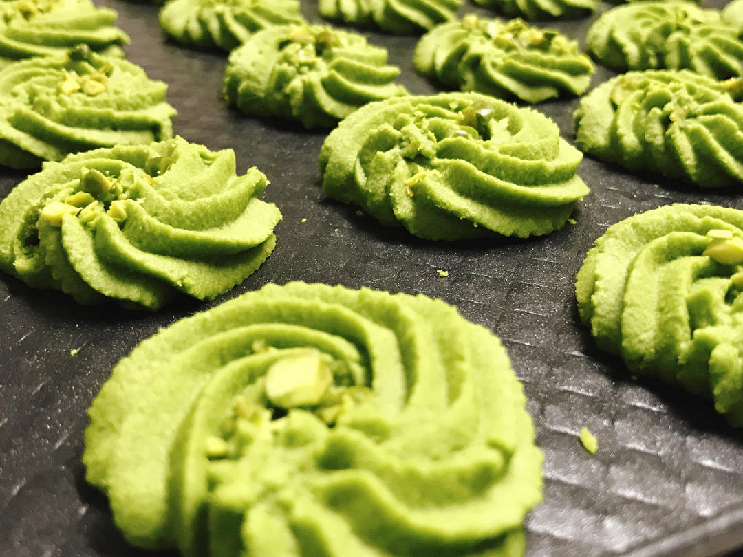 香酥碧绿的开心果曲奇