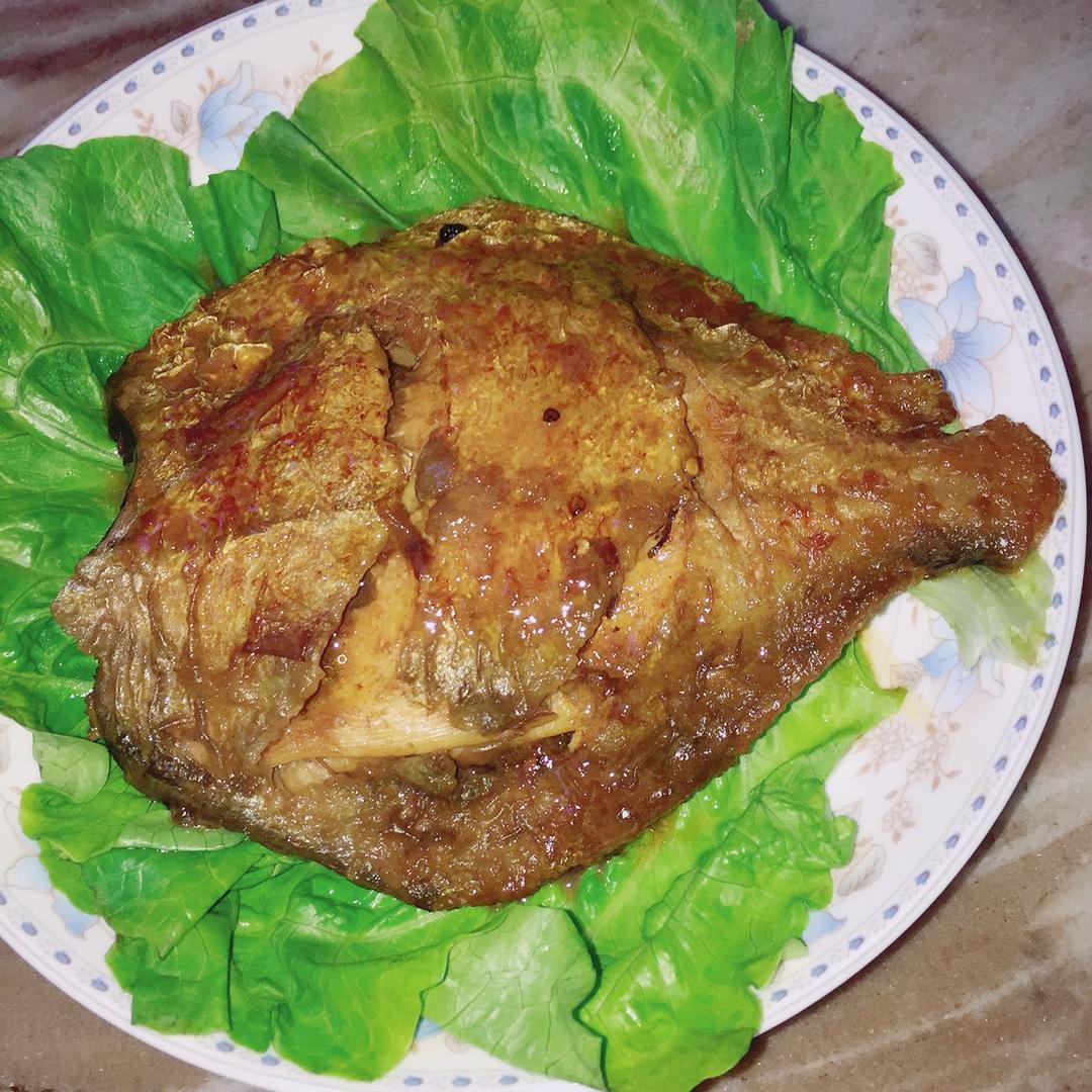 传统中式红烧平鱼