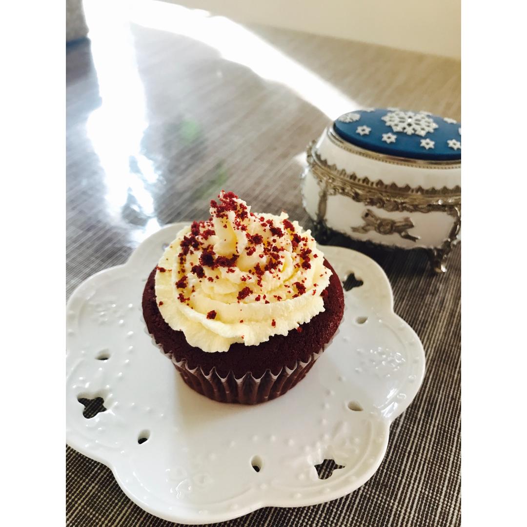 传统红丝绒杯子蛋糕（极软无泡打粉）Red velvet cupcake