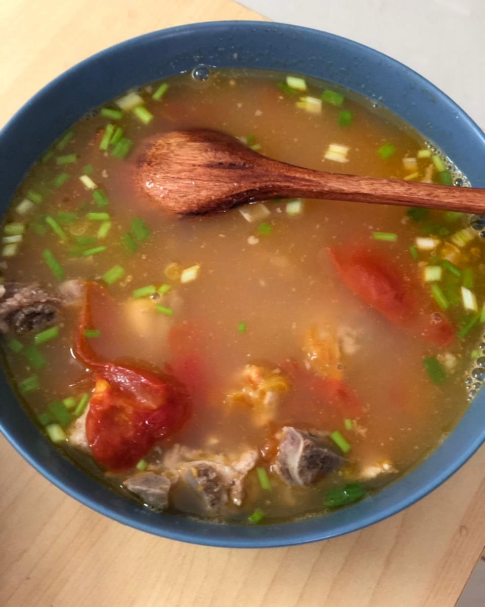 西红柿排骨汤