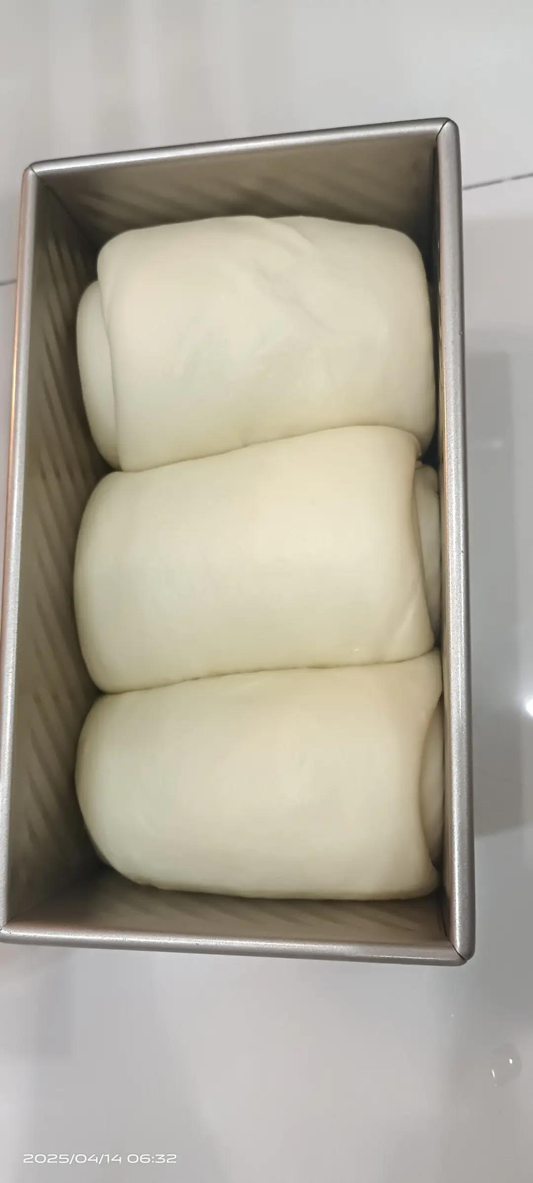 吐司，奶香手撕面包，超级香浓