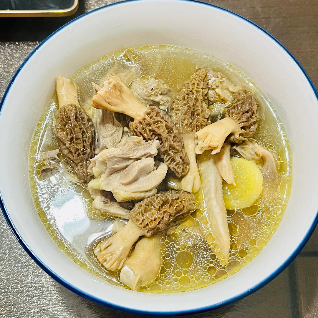 羊肚菌鸡汤