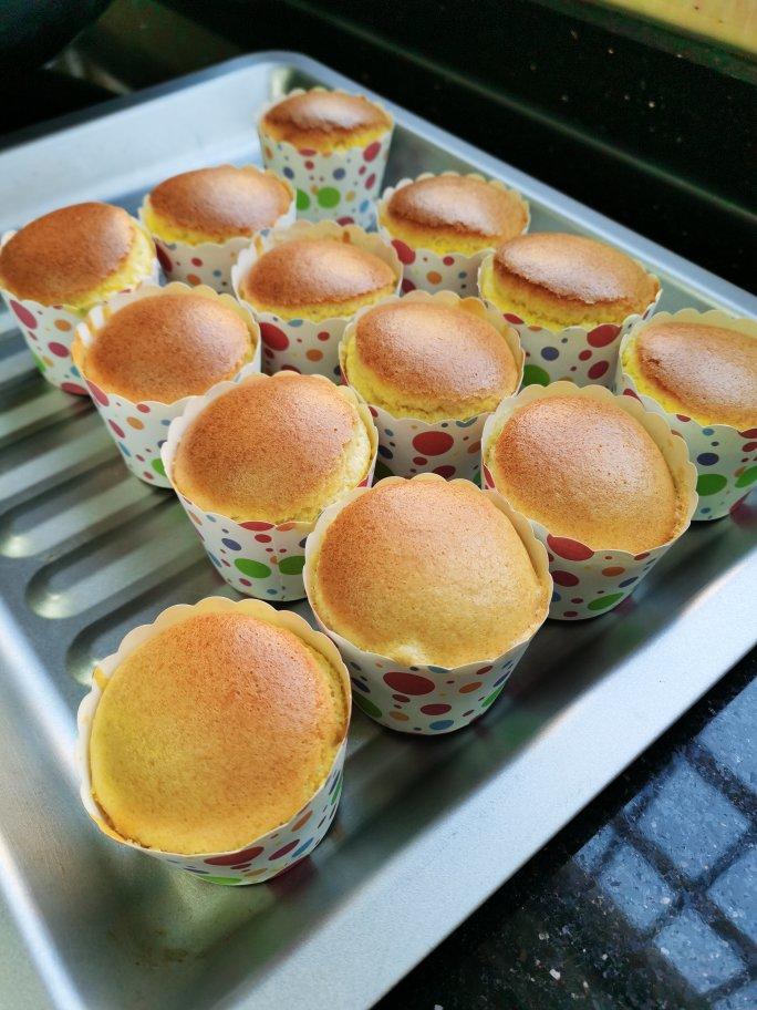 纸杯蛋糕--不开裂、不塌陷