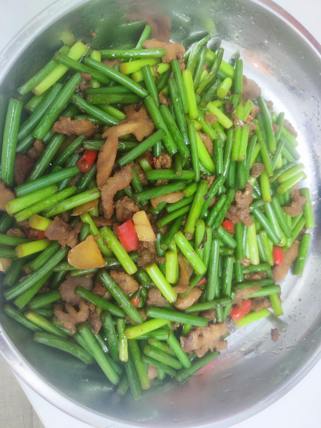 蒜薹炒肉的做法