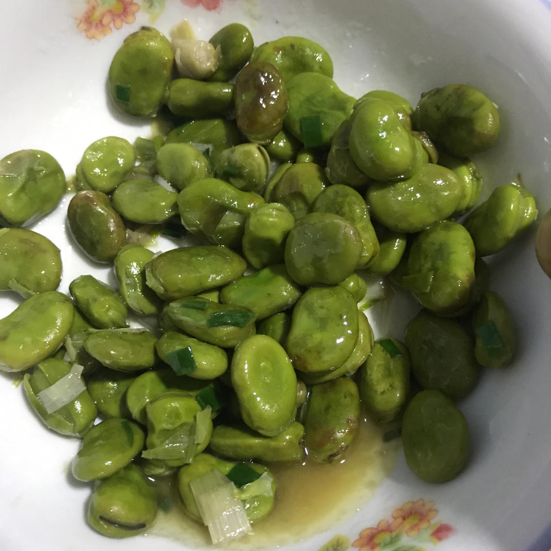 无比鲜美的葱油蚕豆