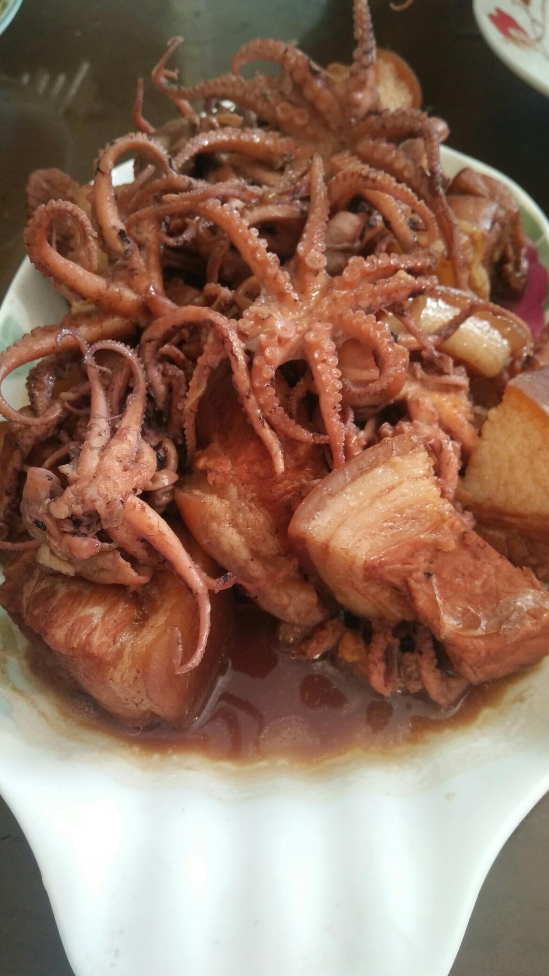红烧肉炖八爪鱼