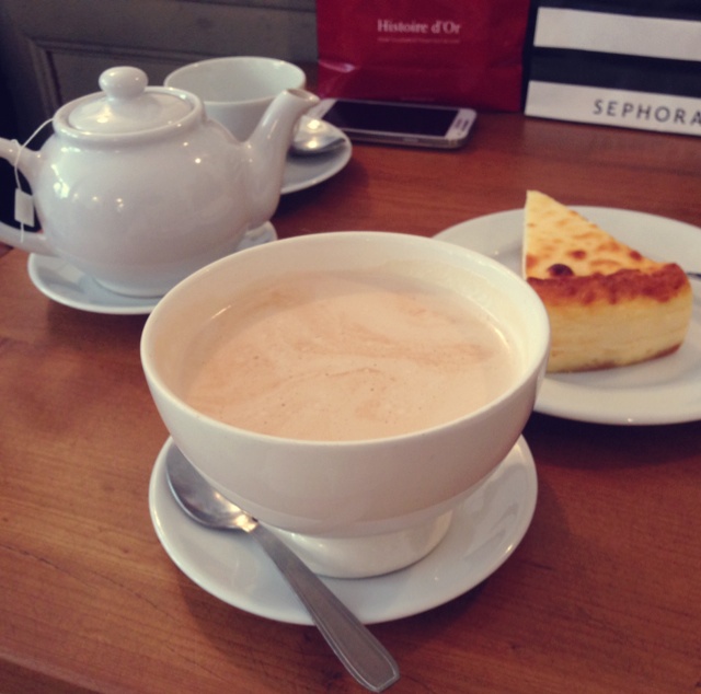 兔子艾桑做的和女朋友们出去下午茶