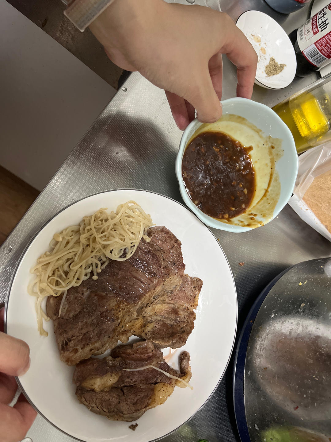 黑椒牛排（配酱汁做法）
