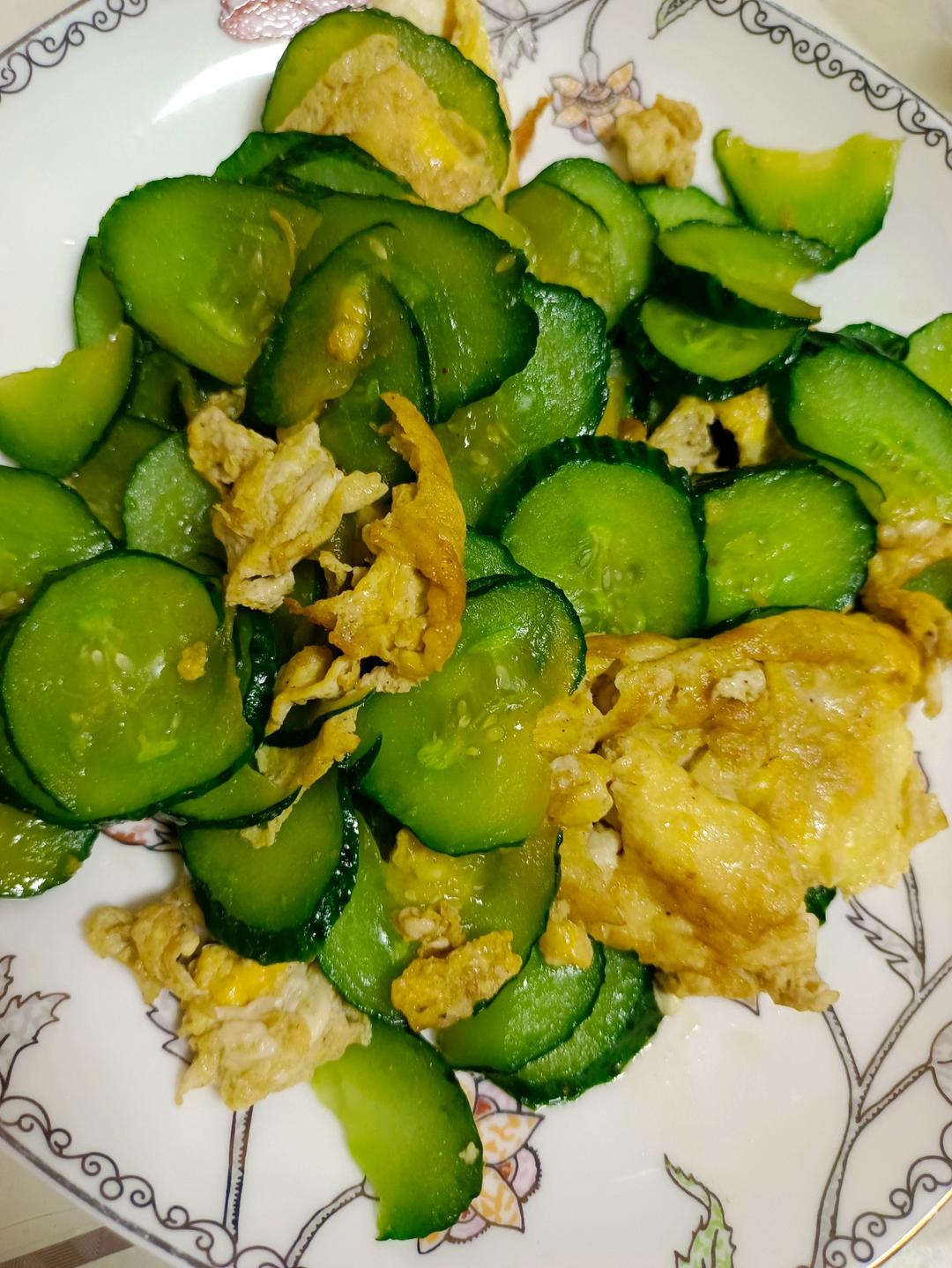黄瓜炒鸡蛋 （青瓜炒鸡蛋）