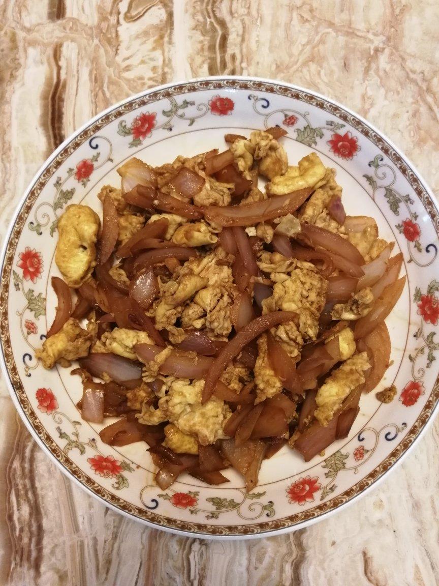 降压防癌的好食材  洋葱炒鸡蛋