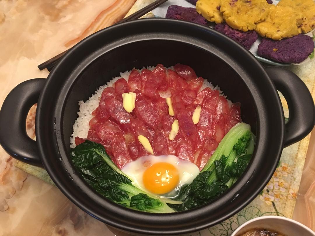 广式腊味煲仔饭
