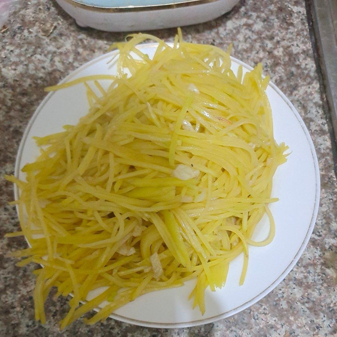 酸辣土豆丝的家常做法 超级下饭