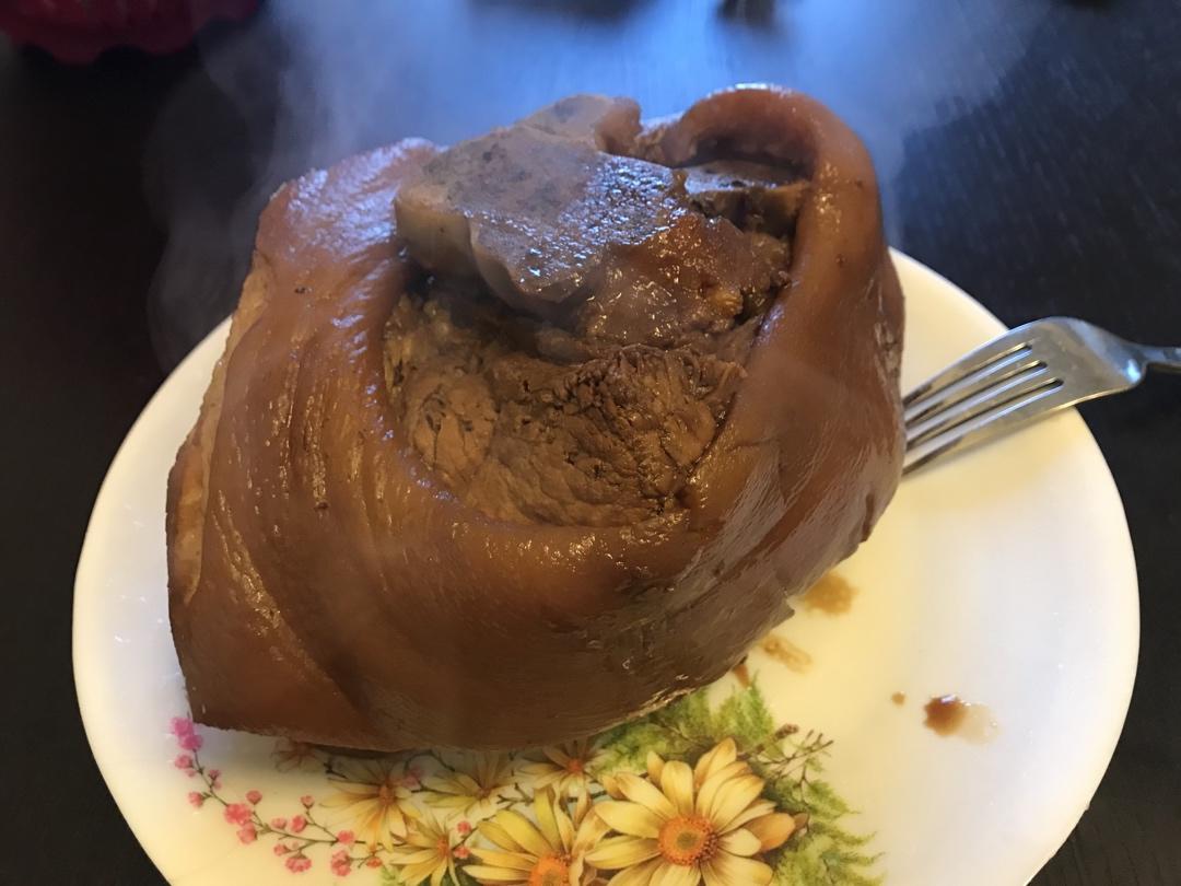 老丁的私房菜－家常红烧肘子