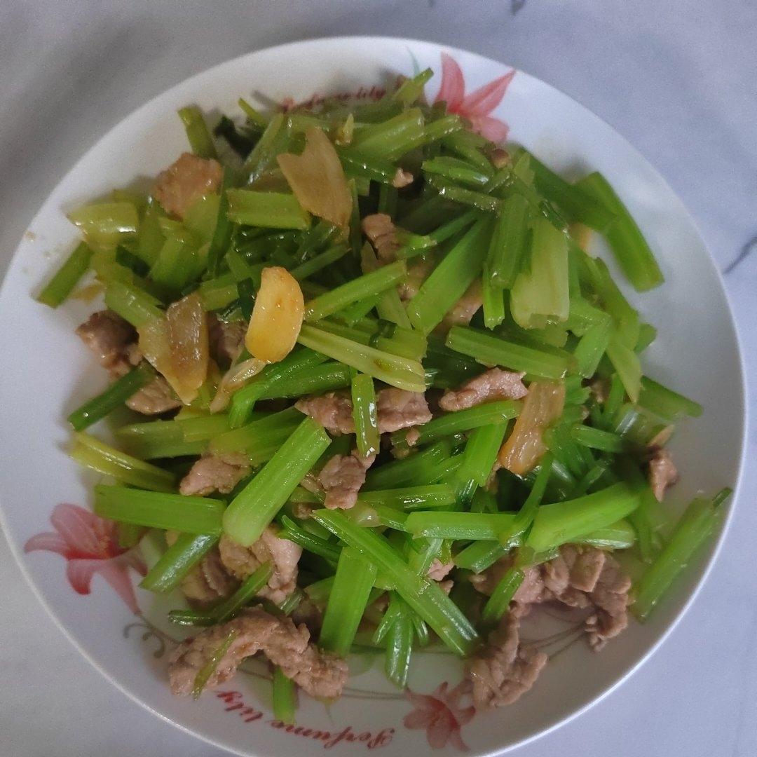 芹菜炒肉丝
