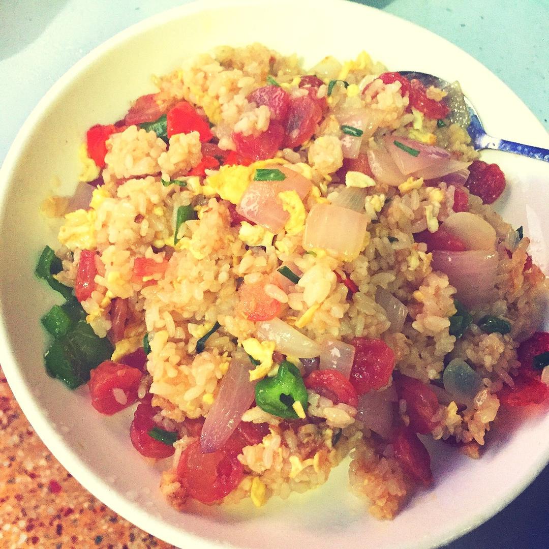 爆好吃的无敌腊肠炒饭