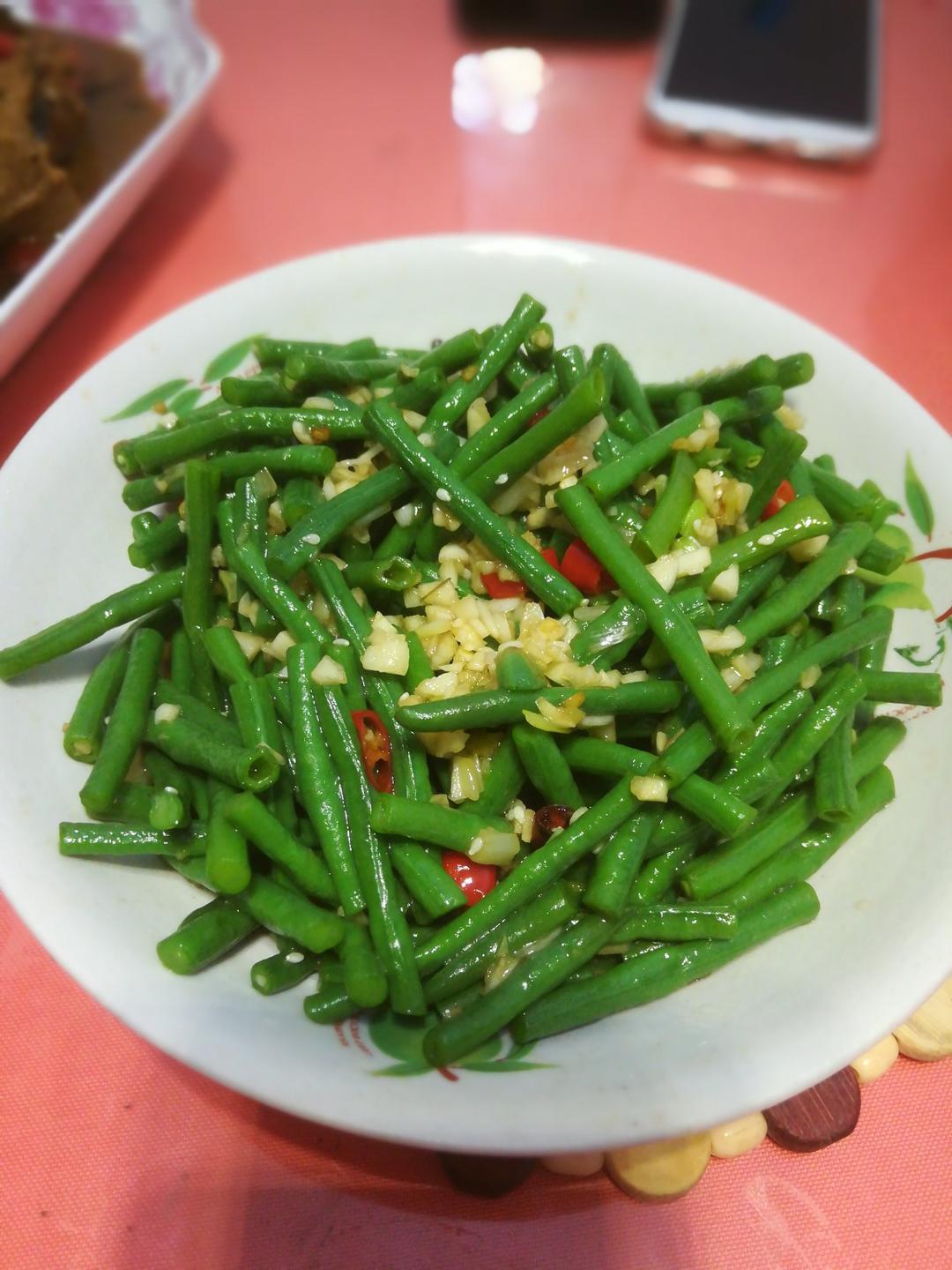 秦声和弦做的凉拌豆角