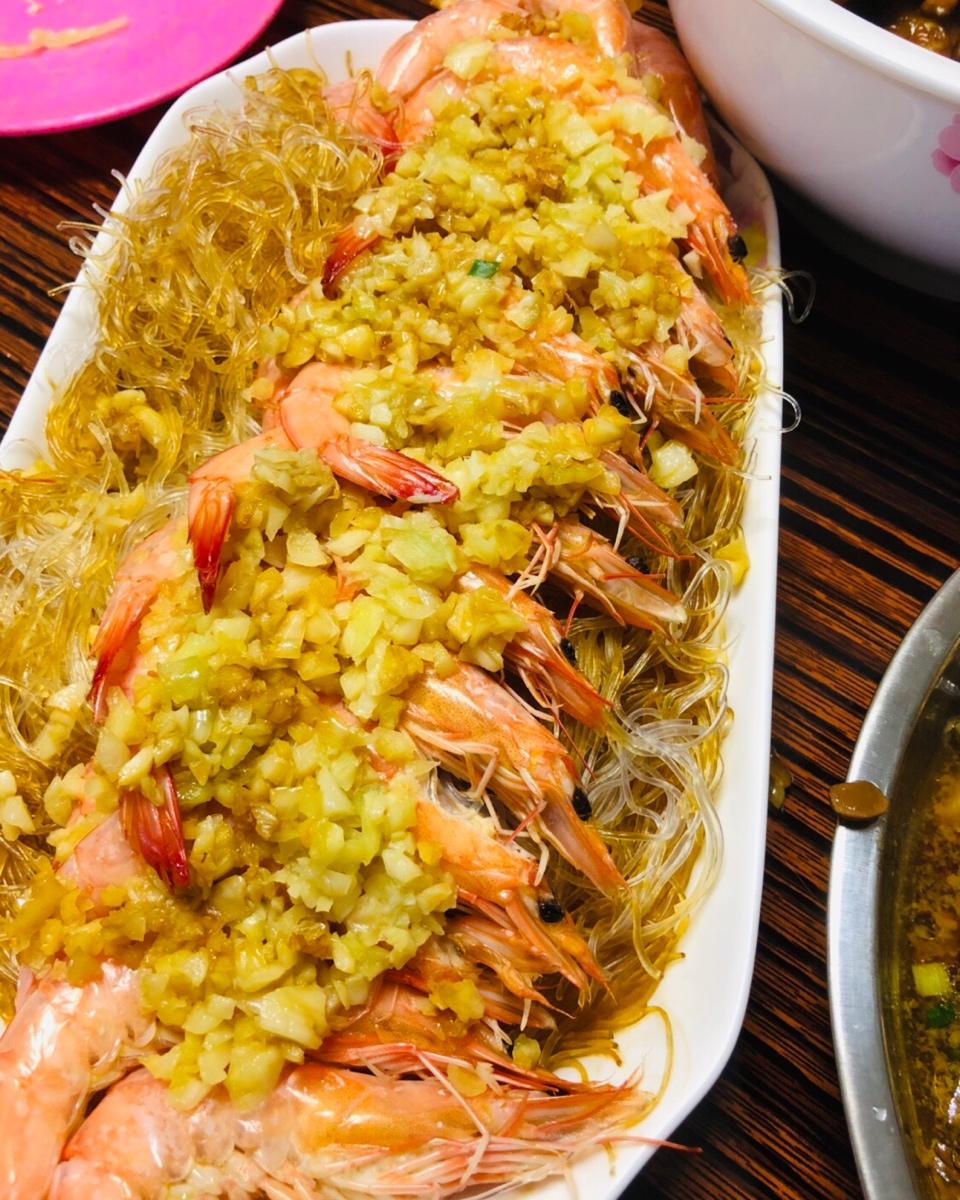 虾最美味的吃法必须是这个——蒜蓉蒸虾（多动图，孔瑶的食谱）