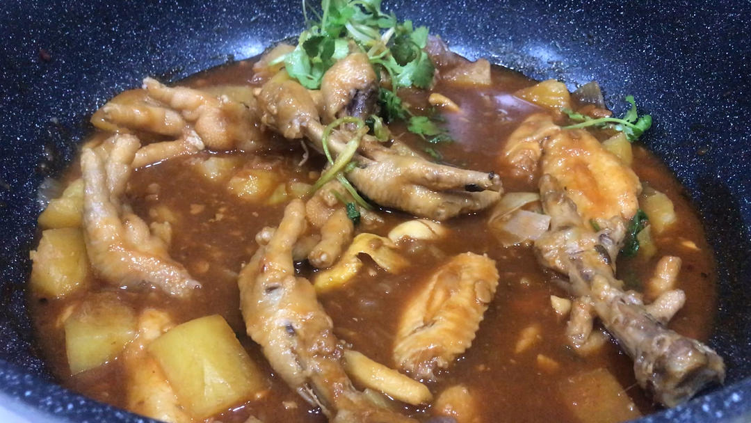 鸡爪煲（胖哥俩肉蟹煲版）