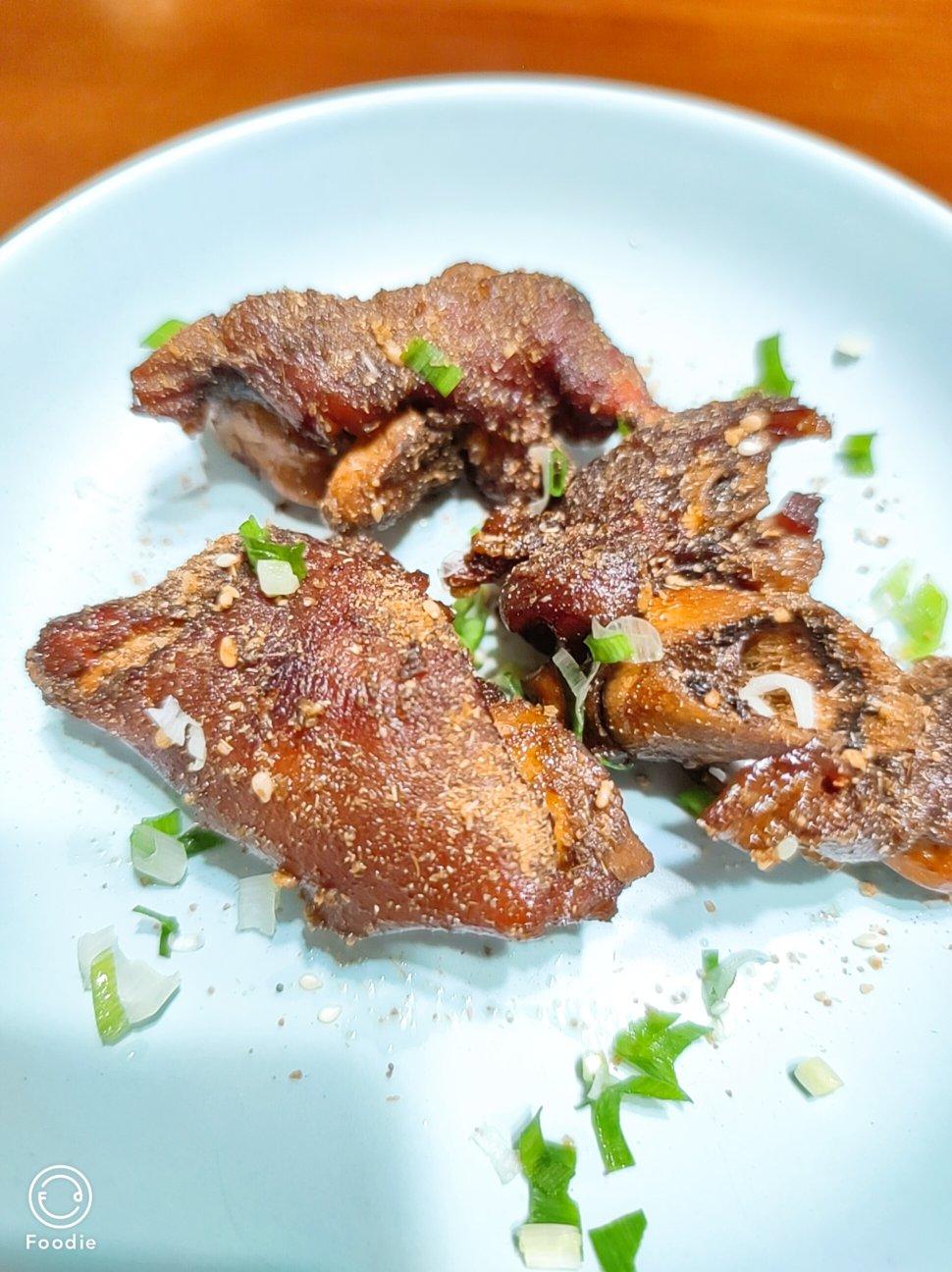 香酥烤猪蹄