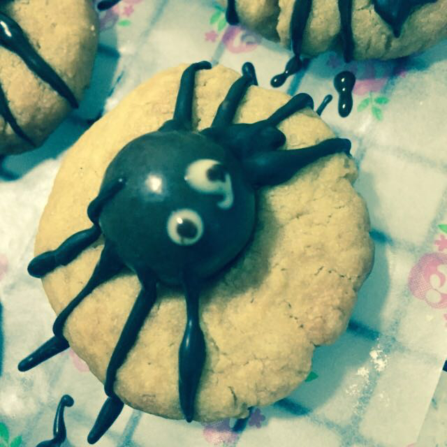 万圣节蜘蛛花生酱曲奇