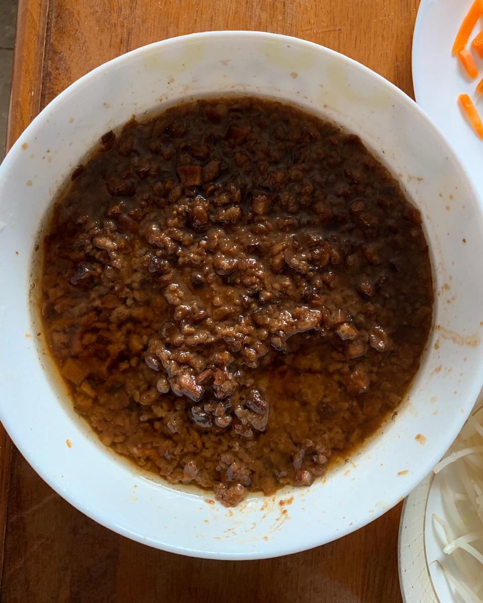 香菇牛肉炸酱面