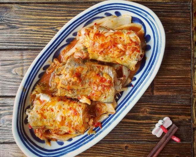 辣白菜炖鳕鱼的做法