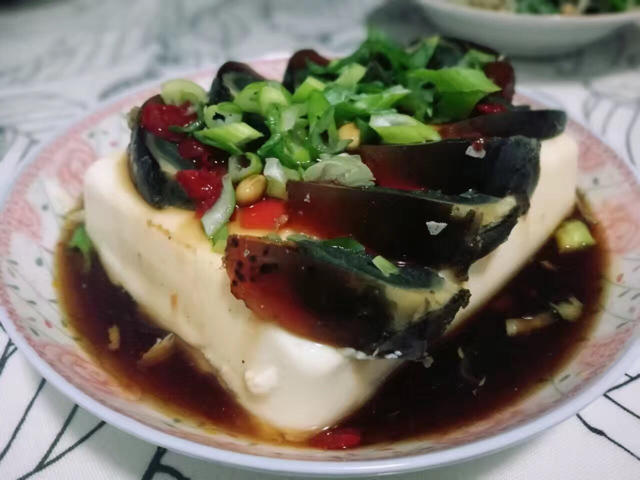 皮蛋豆腐
