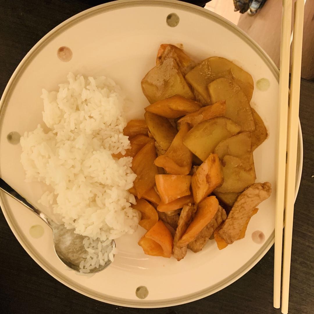 五花肉干煎土豆