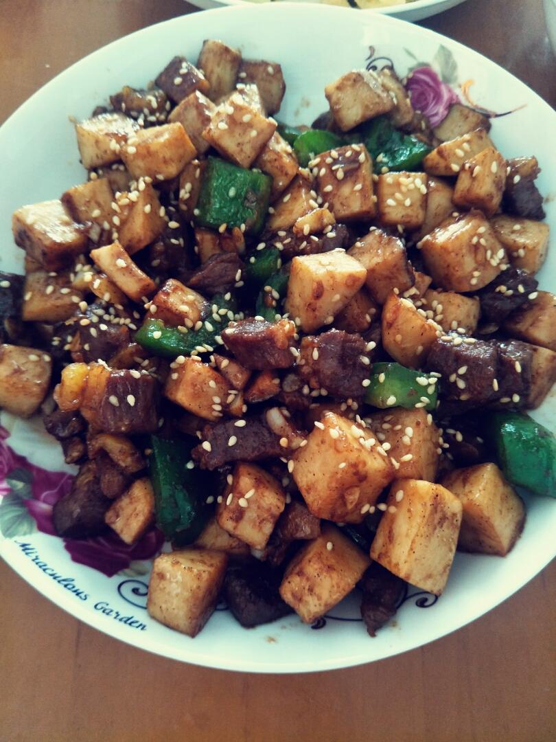 黑椒杏鲍菇牛肉粒