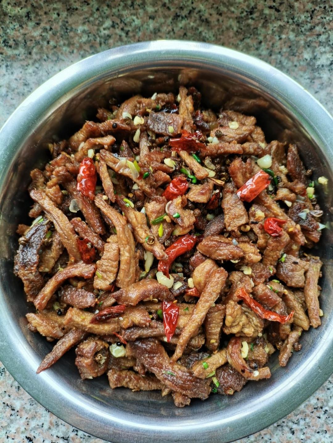 自制麻辣牛肉干，下酒或小零食