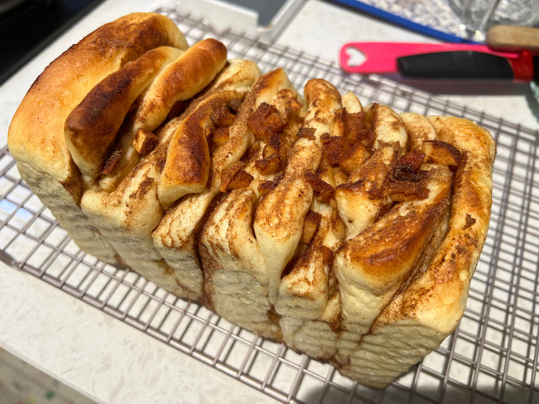 手撕苹果肉桂吐司（Pull Apart Bread）