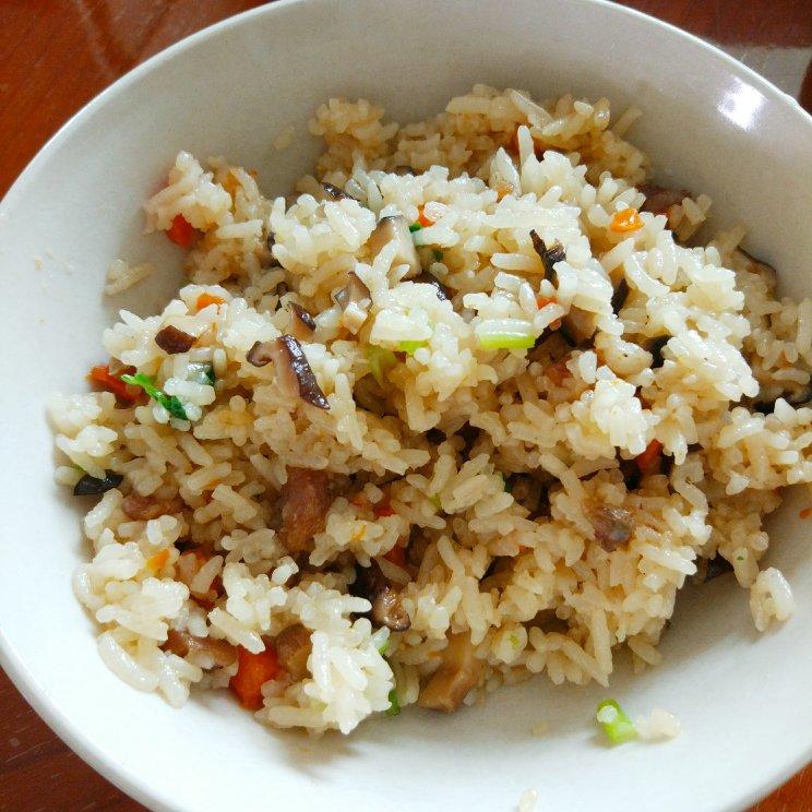 香菇腊肉饭