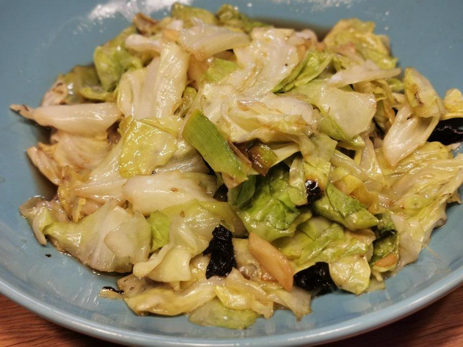 简单省时又下饭的辣炒卷心菜。