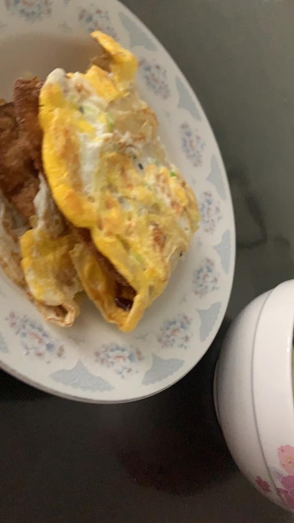 煎饼果子~~附面糊、薄脆、酱料做法，软糯香脆，跟买的一样口味，但干净的多的多