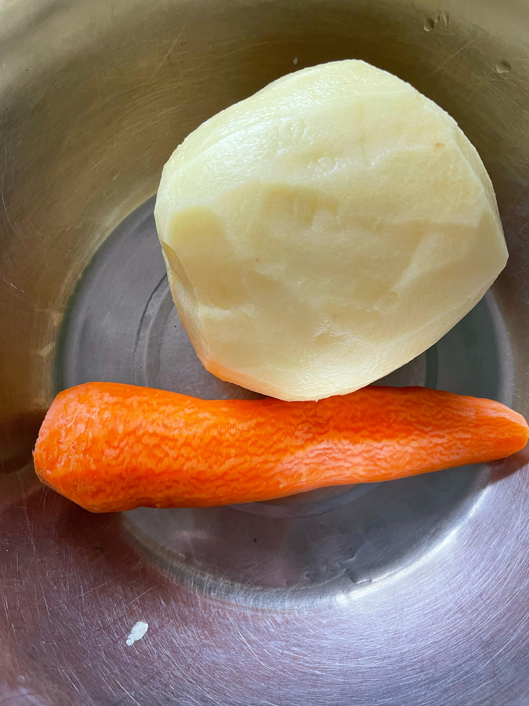 可以當(dāng)主食的土豆絲餅的做法 步驟1