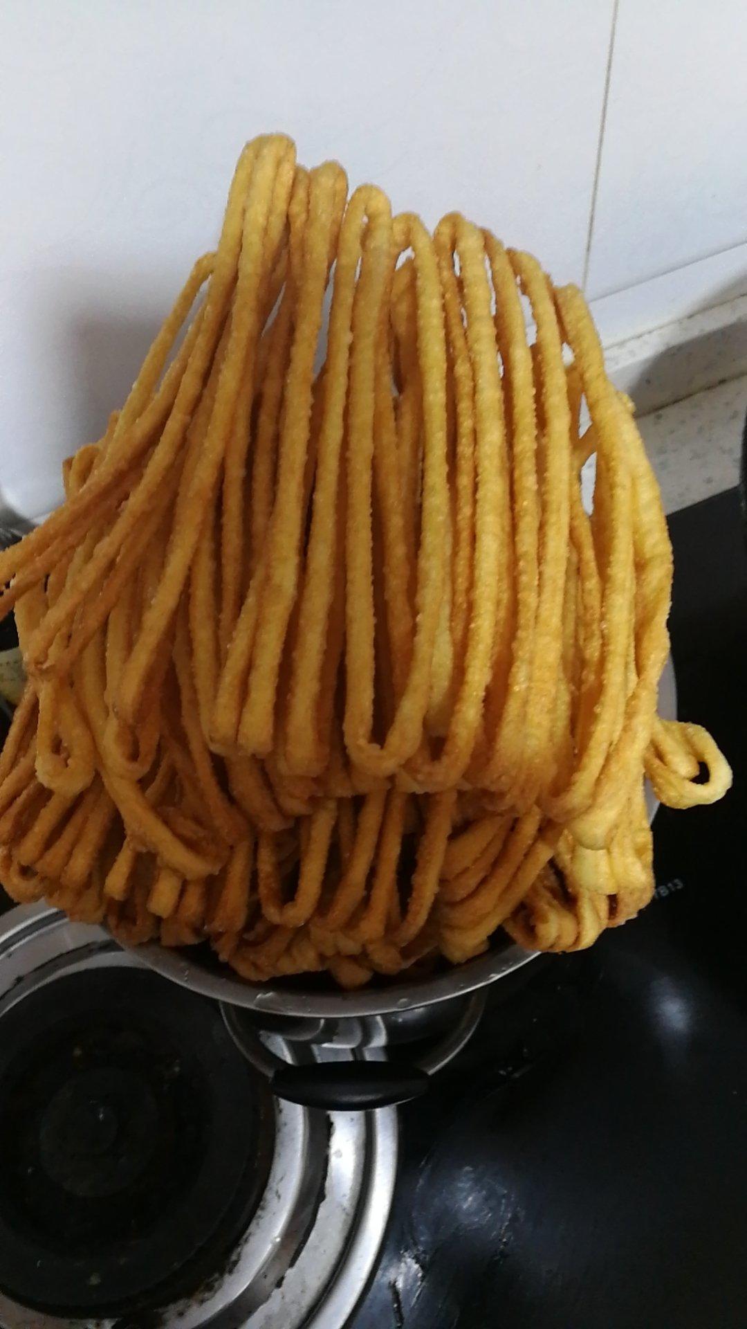 左金箔路五星做的年味馓子