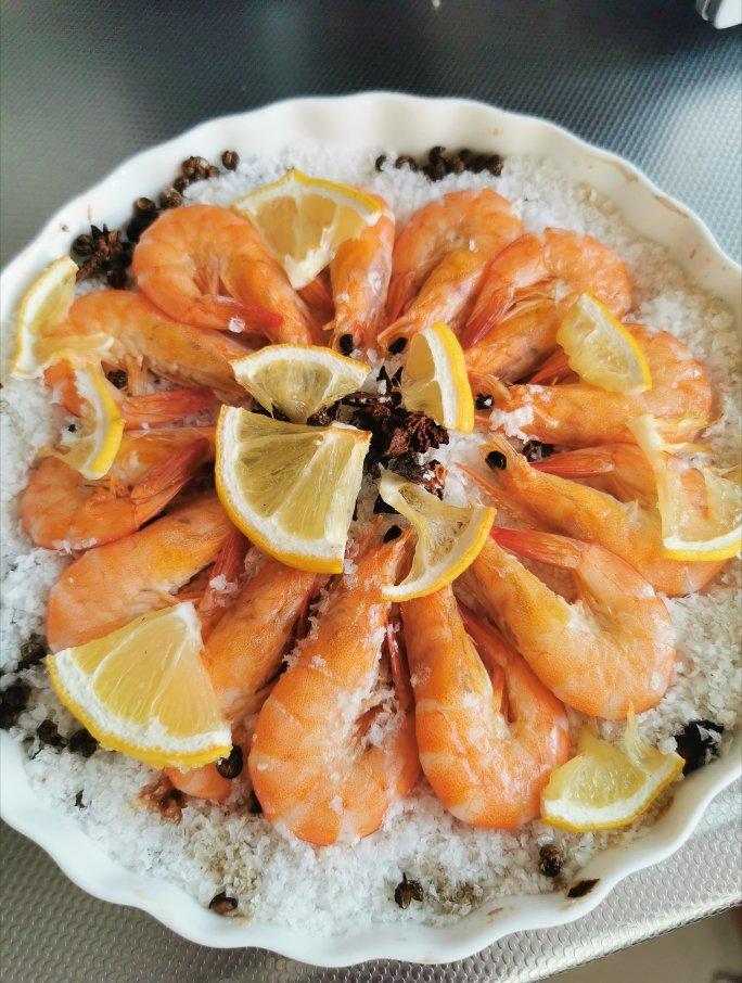 左肩上的焰火wtg3做的超简单的锡纸盐焗虾烤箱版