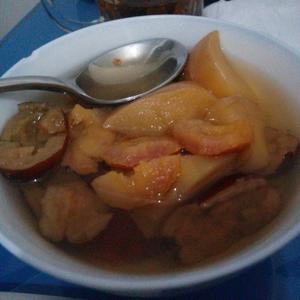 山楂红枣苹果汤的做法 步骤2