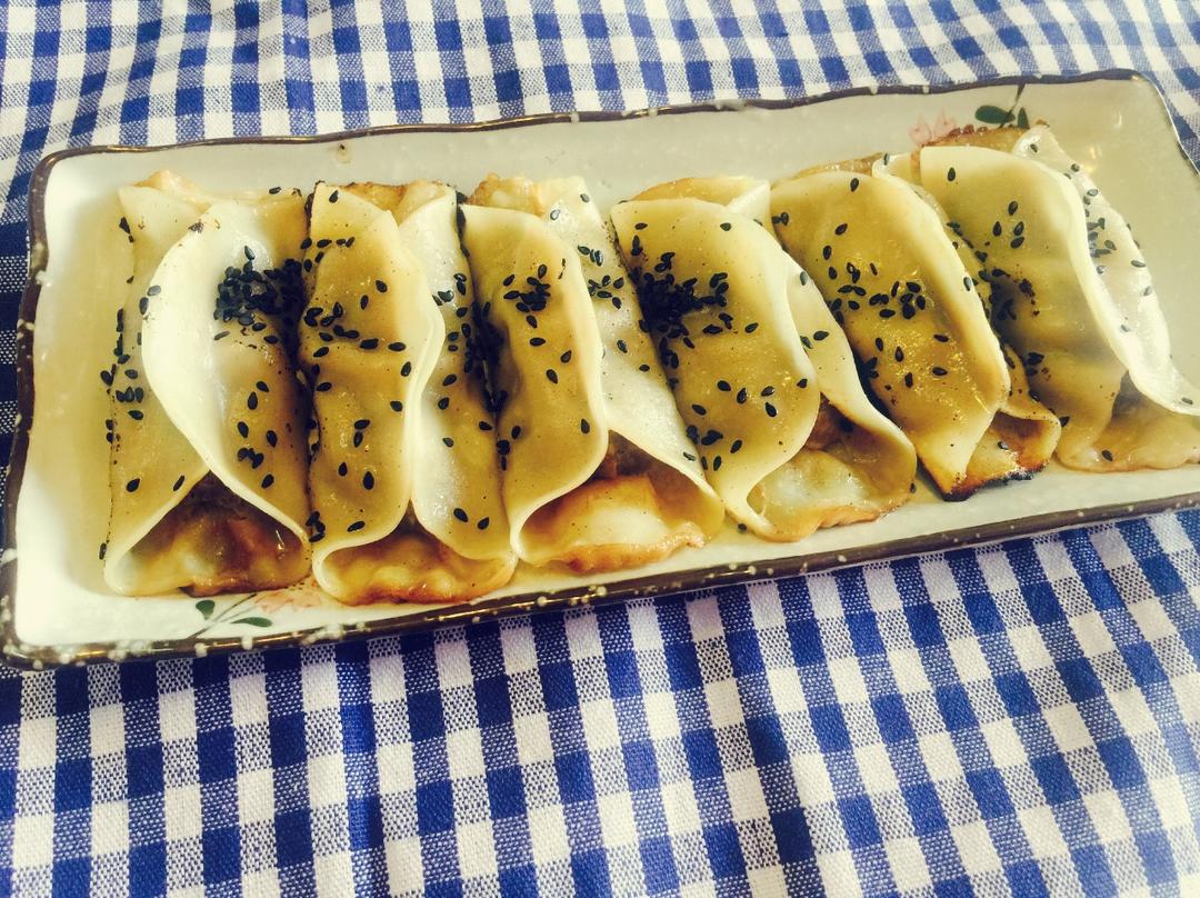 详解最好吃的外焦里嫩牛肉锅贴